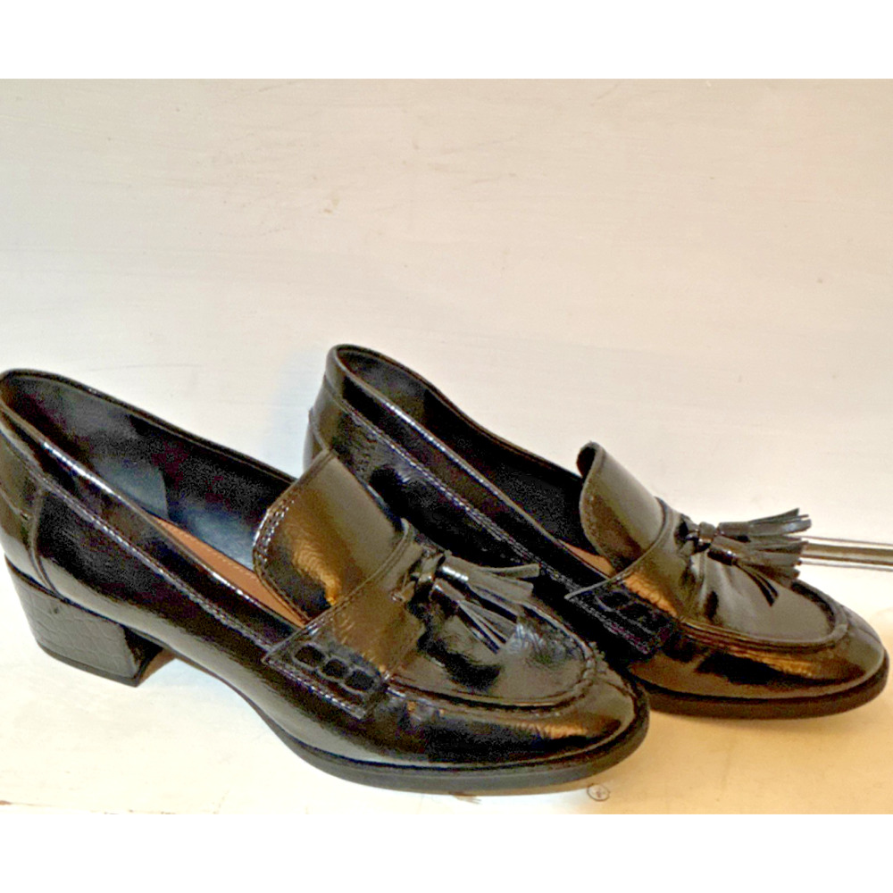 Donald Pliner POWELCI Black Leather Tasseled Loafer pump Shoes Sz 8